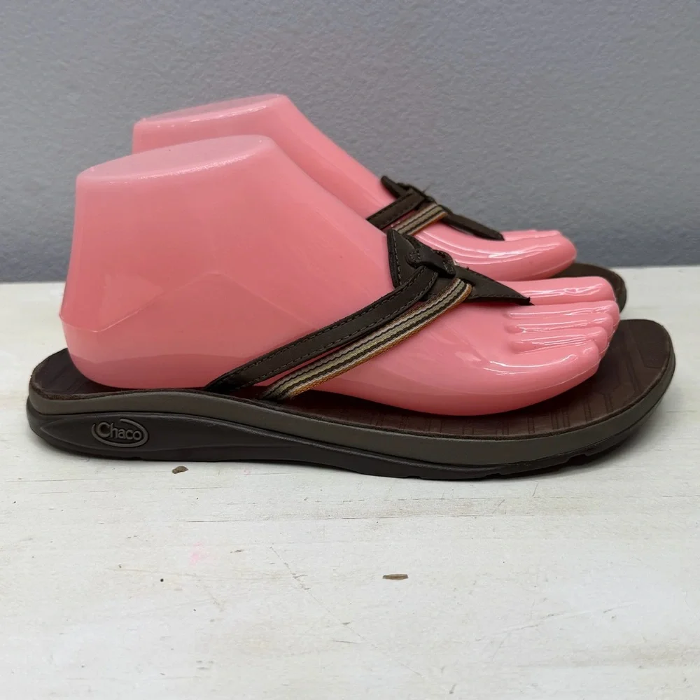 Chaco Brown Leather Sway Eco Tread Thong Sandals Size 8